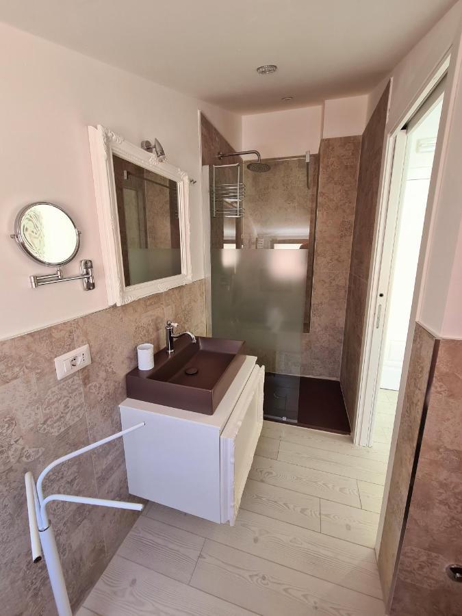 Isola Nel Parco Villas & Rooms ラ・マッダレーナ エクステリア 写真