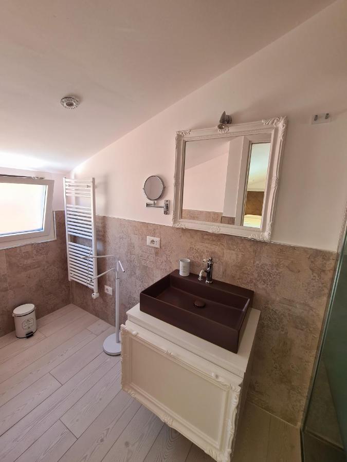 Isola Nel Parco Villas & Rooms ラ・マッダレーナ エクステリア 写真